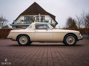 MG B - 1969