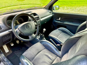 Renault Clio 2 RS 182 - 2004