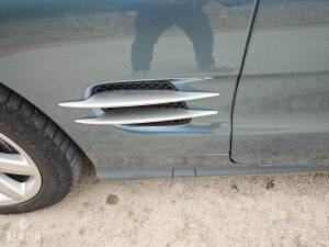 Mercedes-Benz SL 500 R230 - 2001