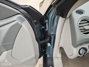 Mercedes-Benz SL 500 R230 - 2001