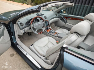 Mercedes-Benz SL 500 R230 - 2001