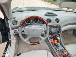 Mercedes-Benz SL 500 R230 - 2001