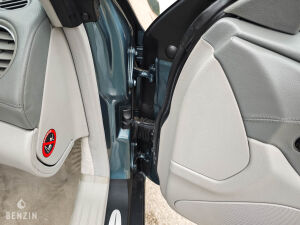 Mercedes-Benz SL 500 R230 - 2001