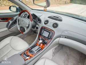 Mercedes-Benz SL 500 R230 - 2001