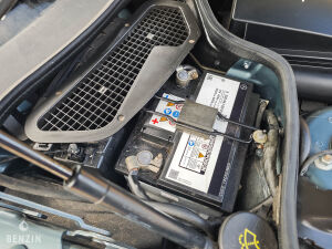 Mercedes-Benz SL 500 R230 - 2001