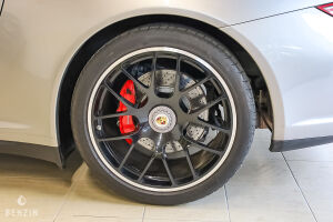 Porsche 911 type 997 Carrera GTS - 2012