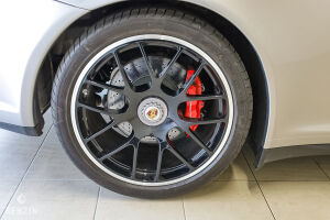 Porsche 911 type 997 Carrera GTS - 2012