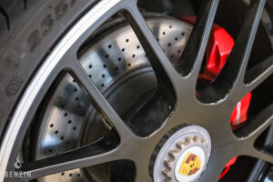 Porsche 911 type 997 Carrera GTS - 2012