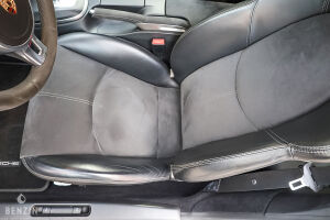 Porsche 911 type 997 Carrera GTS - 2012