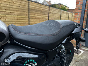 Royal Enfield HNTR 350 - 2024