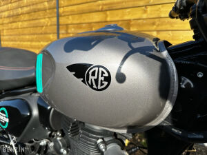 Royal Enfield HNTR 350 - 2024