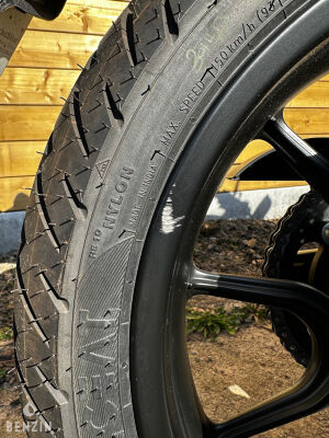 Royal Enfield HNTR 350 - 2024