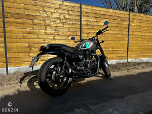 Royal Enfield HNTR 350 - 2024