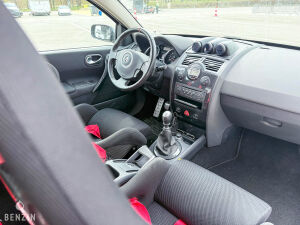 Renault Megane 2 RS F1 Team R26 - 2007