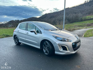 Peugeot 308 GTI - 2011