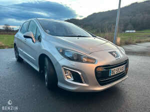 Peugeot 308 GTI - 2011