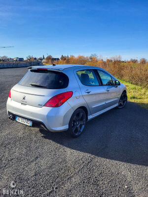 Peugeot 308 GTI - 2011