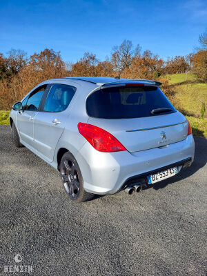 Peugeot 308 GTI - 2011