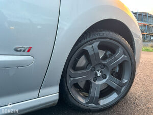 Peugeot 308 GTI - 2011