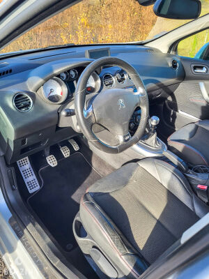 Peugeot 308 GTI - 2011