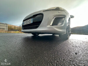 Peugeot 308 GTI - 2011