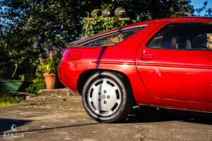 Porsche 928 S manual - 1980