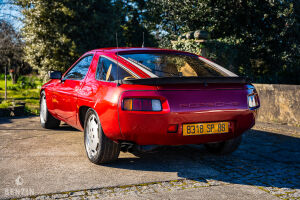 Porsche 928 S manual - 1980