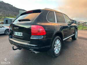 Porsche Cayenne - 2006