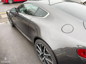 Aston Martin V8 Vantage - 2013