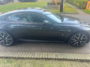 Aston Martin V8 Vantage - 2013