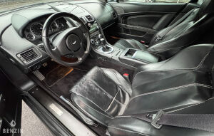 Aston Martin V8 Vantage - 2013