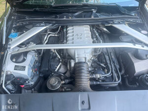 Aston Martin V8 Vantage - 2013