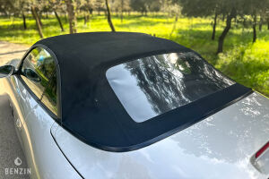 Porsche 911 Type 996 Carrera Cabriolet - 2001