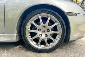 Porsche 911 Type 996 Carrera Cabriolet - 2001