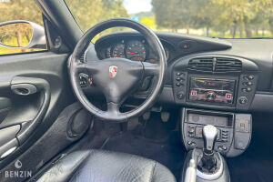 Porsche 911 Type 996 Carrera Cabriolet - 2001