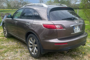 Infiniti FX35 - 2004