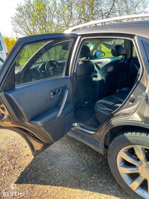 Infiniti FX35 - 2004