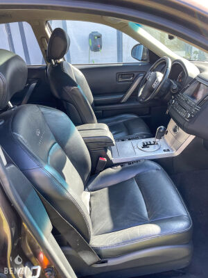 Infiniti FX35 - 2004
