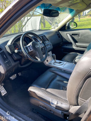 Infiniti FX35 - 2004