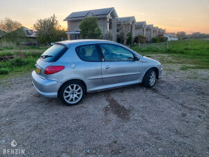 Peugeot 206 GT n°2951 - 1999