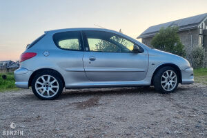Peugeot 206 GT n°2951 - 1999