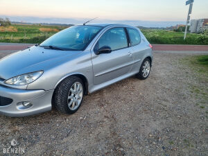 Peugeot 206 GT n°2951 - 1999