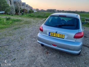 Peugeot 206 GT n°2951 - 1999