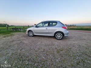 Peugeot 206 GT n°2951 - 1999