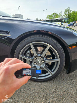 Aston Martin V8 Vantage - 2007