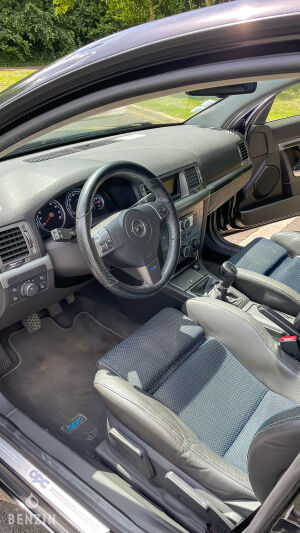 Opel Vectra OPC - 2008