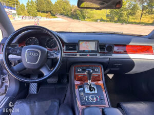 Audi A8 D3 W12 - 2004