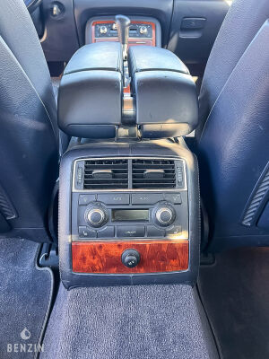 Audi A8 D3 W12 - 2004