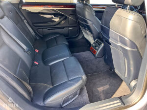 Audi A8 D3 W12 - 2004