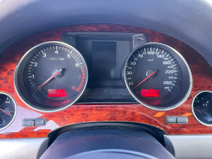 Audi A8 D3 W12 - 2004